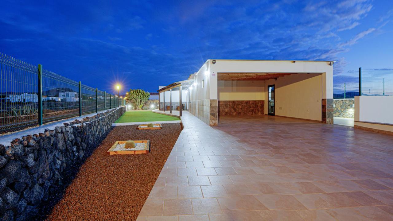 Villa Elena Лахарес Екстериор снимка